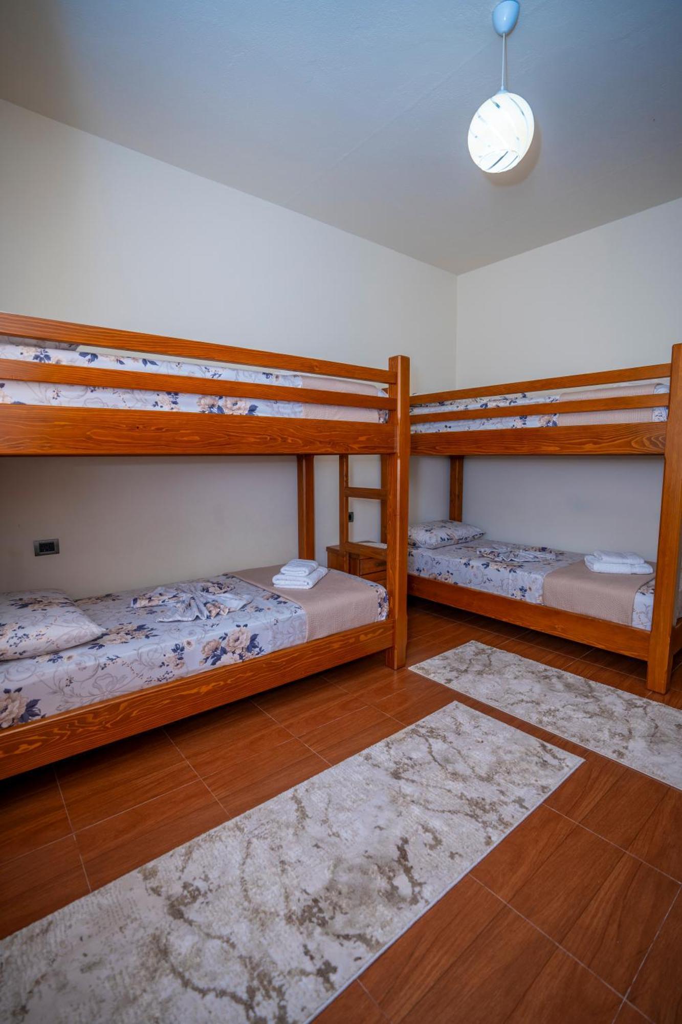 Xhuli Guesthouse Shkodër Екстериор снимка