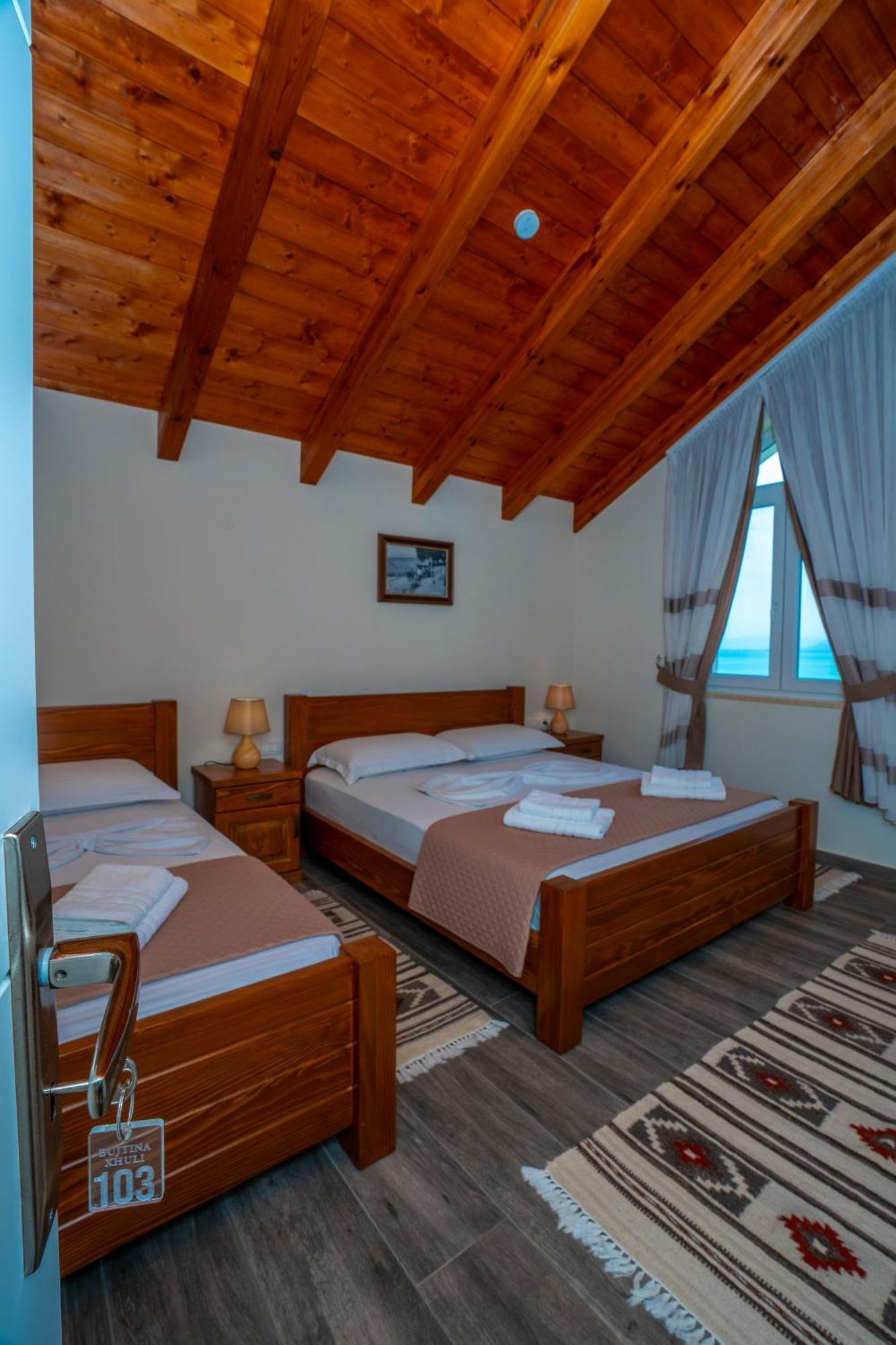 Xhuli Guesthouse Shkodër Екстериор снимка